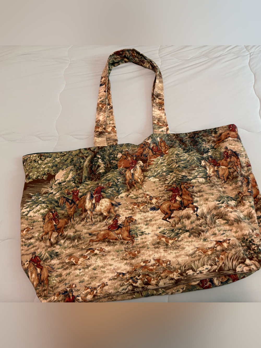 Tapestry Hunting Scene Tote Bag in Multi-Tone